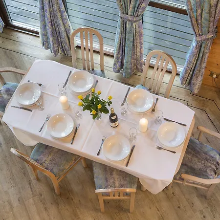 Brockwood Hall * מילום