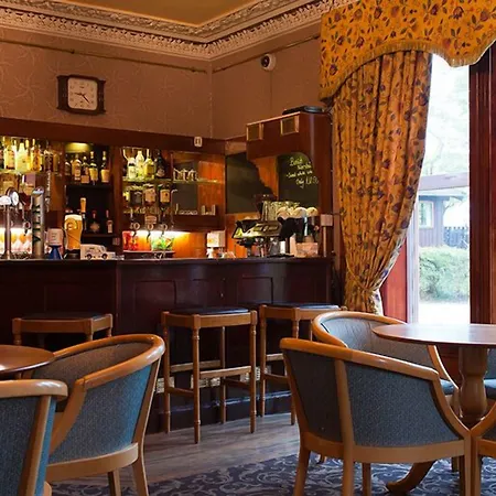 Brockwood Hall * מילום