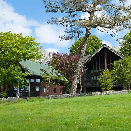 Brockwood Hall בית נופש *