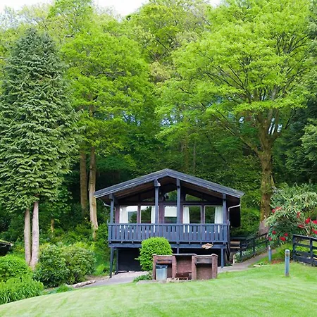 Brockwood Hall בית נופש *